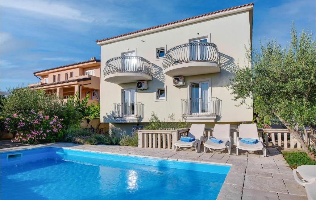 Amazing Home In Linardici With Wifi — photo 1