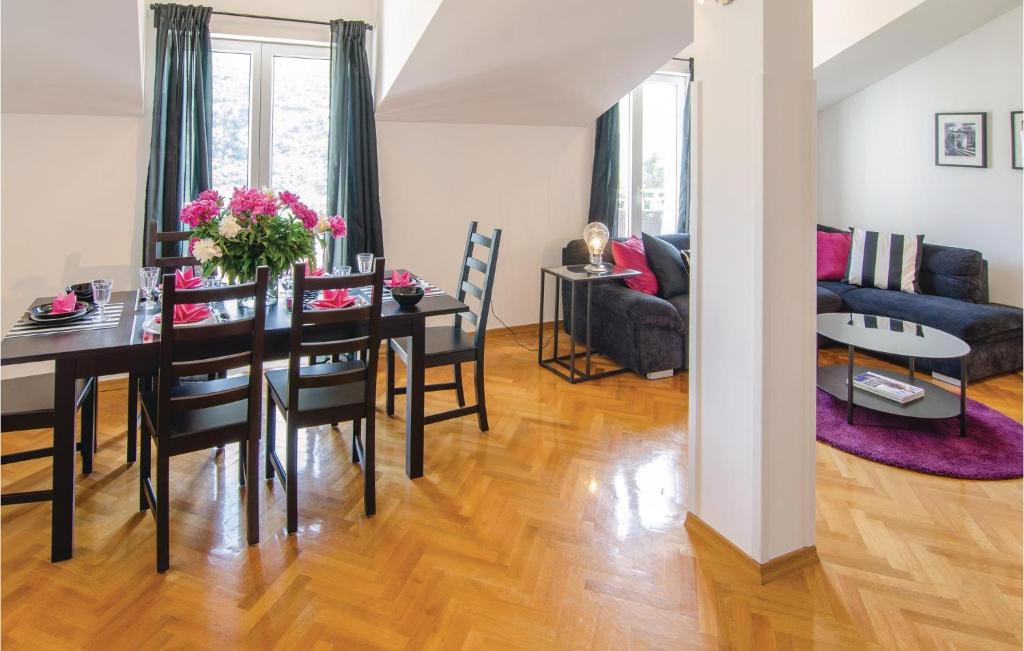 Three-Bedroom Apartment Mokosica With Sea View 08 photo 2