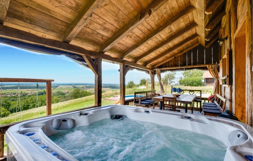 Stunning Home In Popovaca With Sauna photo 3