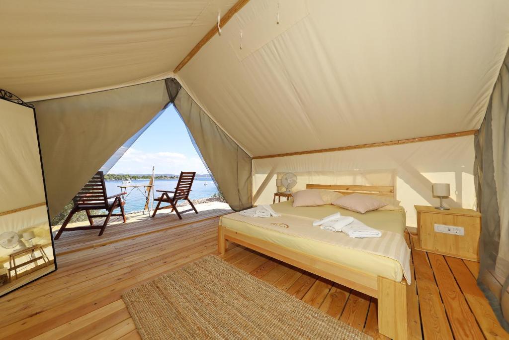 Rooms by the sea Cove Golubovac photo 2