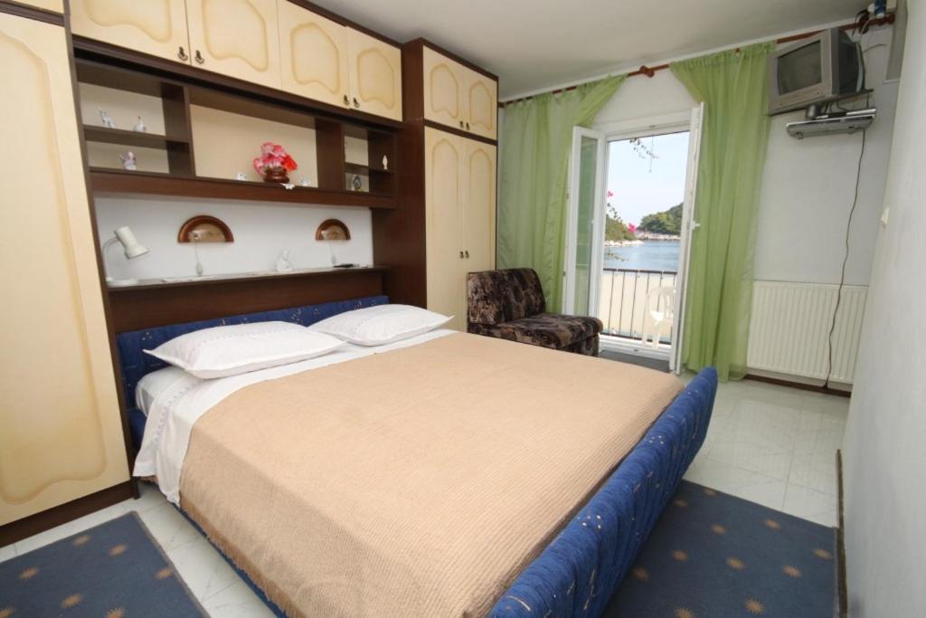 Apartments by the sea Zaklopatica photo 2