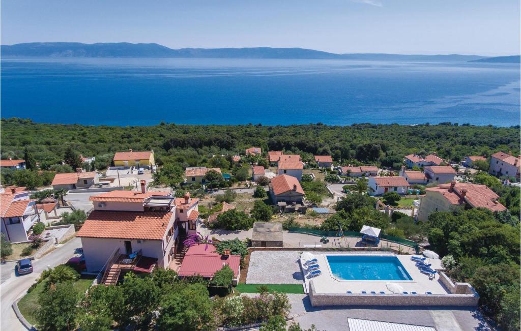 3 Bedroom Cozy Apartment In Labin — photo 1