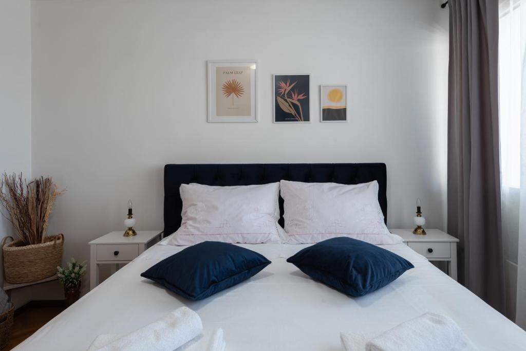 SunnyRose Apartment - walking distance from Znjan beach - free public parking - huge balcony — photo 1