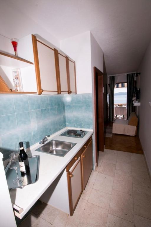 Studio apartment in Pisak with sea view photo 3