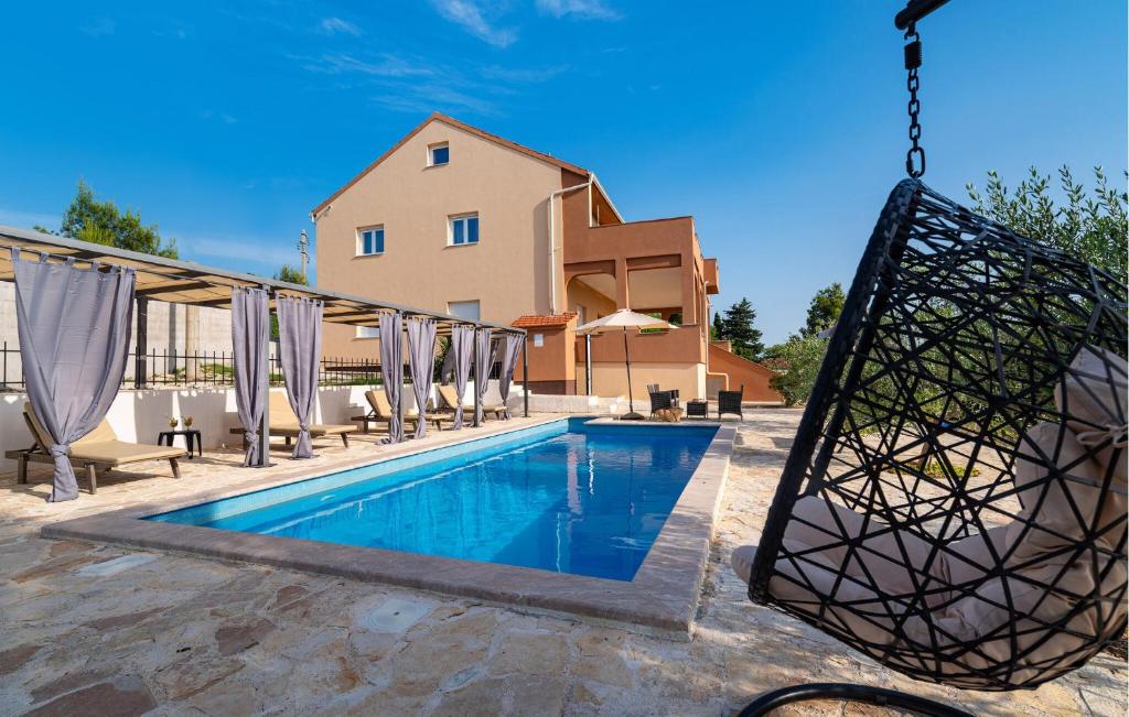 Three-Bedroom Holiday Home In Krusevo — photo 1