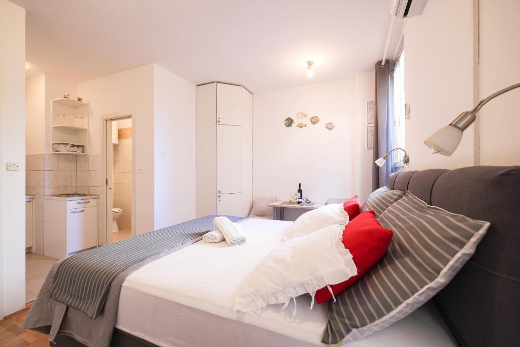 Sea Organ Apartment 2 (Oldtown Studio) photo 2