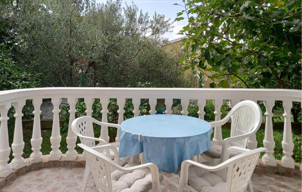 Cozy Apartment In Sveti Filip I Jakov — photo 1