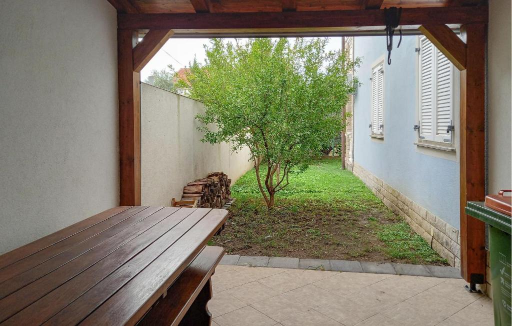 Cozy Apartment In Sveti Filip I Jakov photo 3