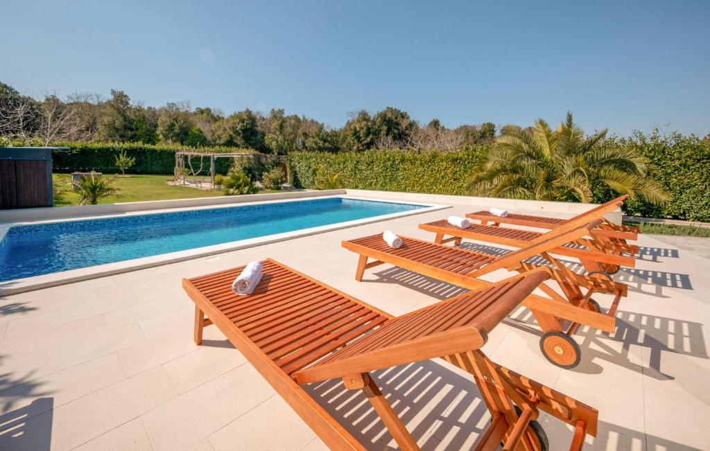 Stunning Home In Pula photo 2