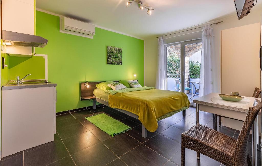Beautiful Apartment In Medulin With Wifi photo 3