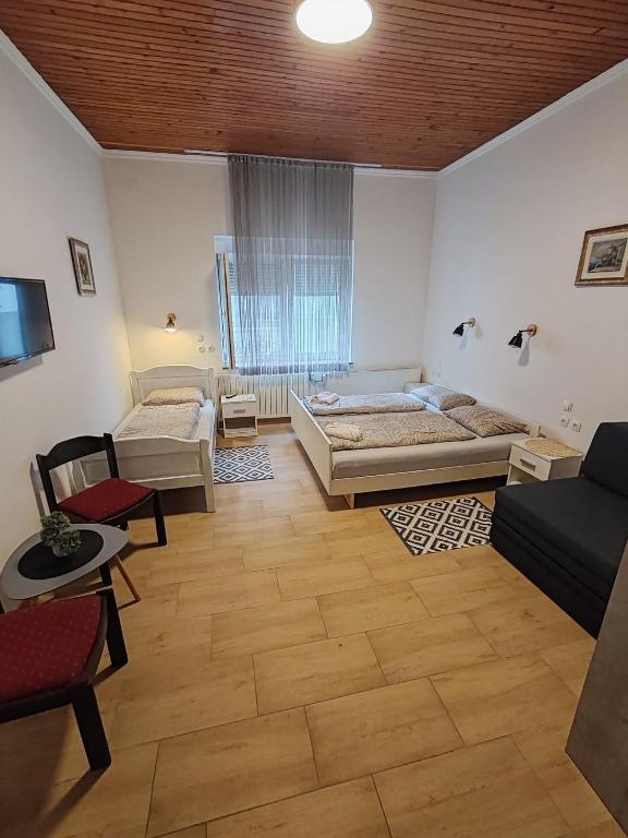 Sobe Đakovački vezovi photo 2