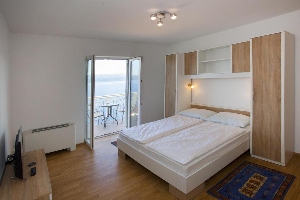 Studio Zavode 11786a photo 2