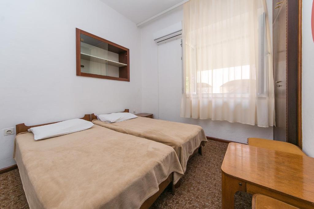 Twin Room Gradac 16006c photo 2
