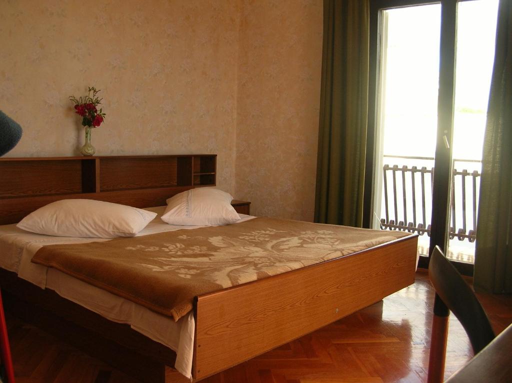 Apartments with parking space Brodarica photo 2