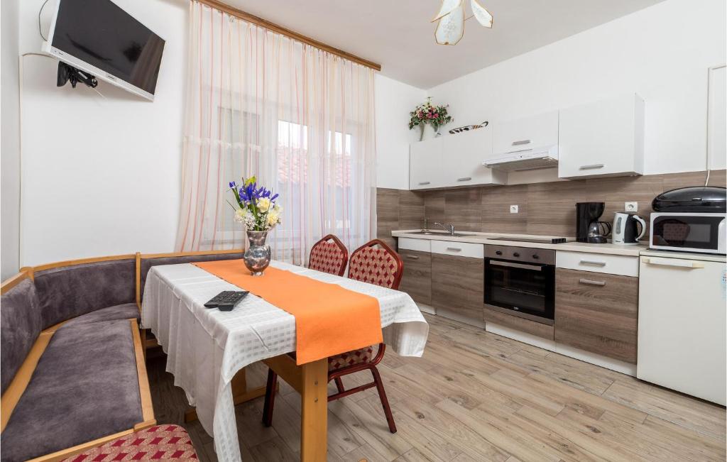 Awesome Apartment In Rab With Wifi photo 2