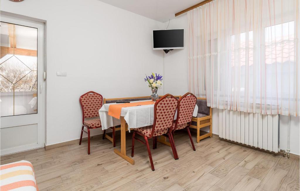 Awesome Apartment In Rab With Wifi photo 3