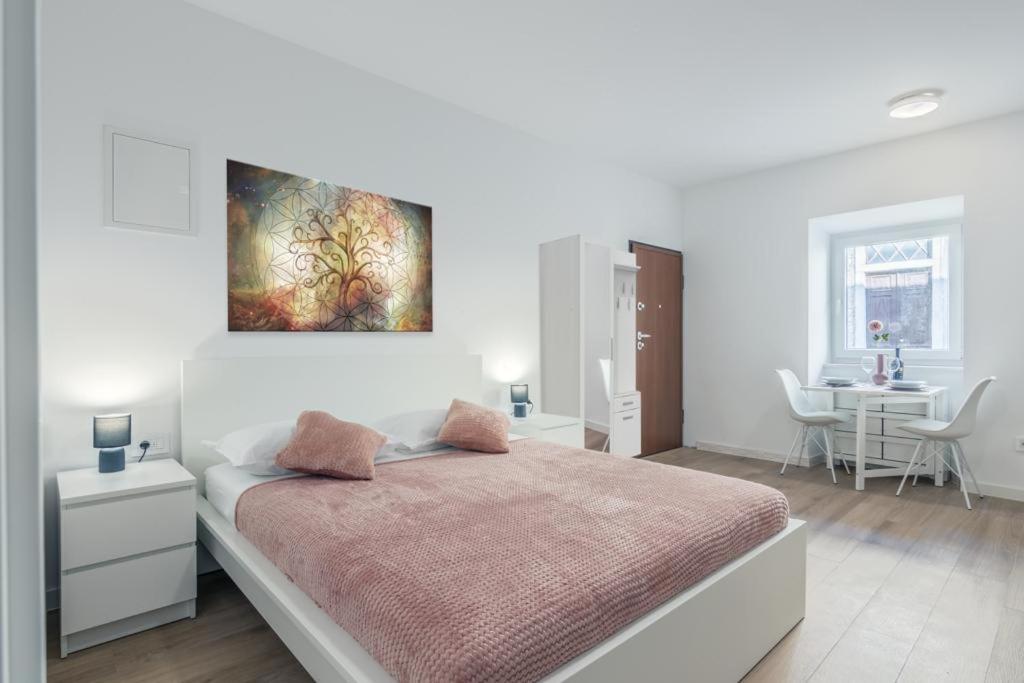 Apartment Klara FREE parking photo 2