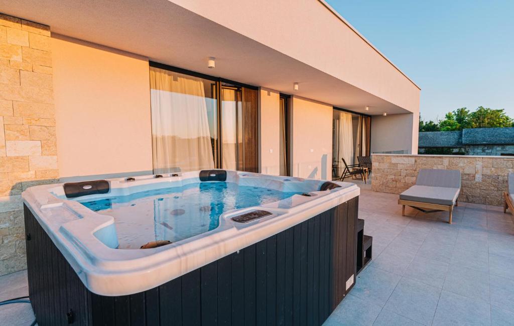 Stunning Home In Privlaka With Sauna photo 2