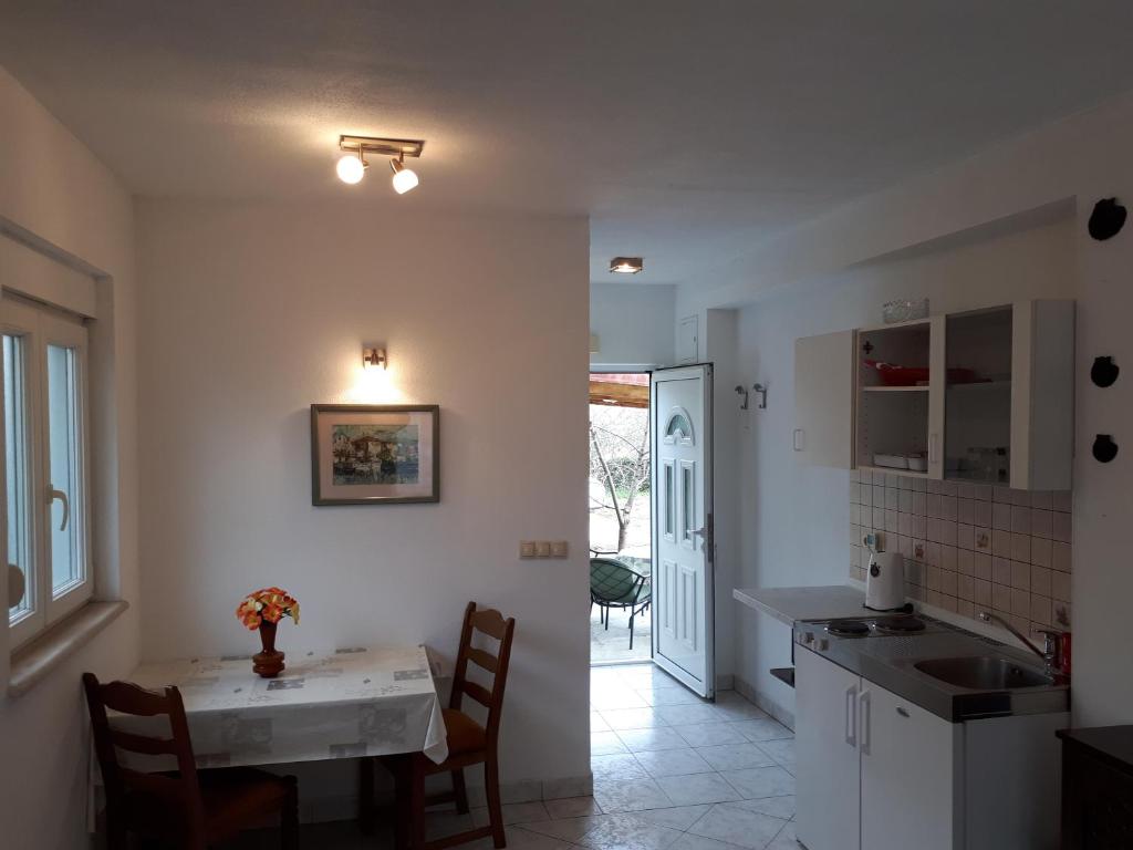 Seaside apartment for 2 p photo 3