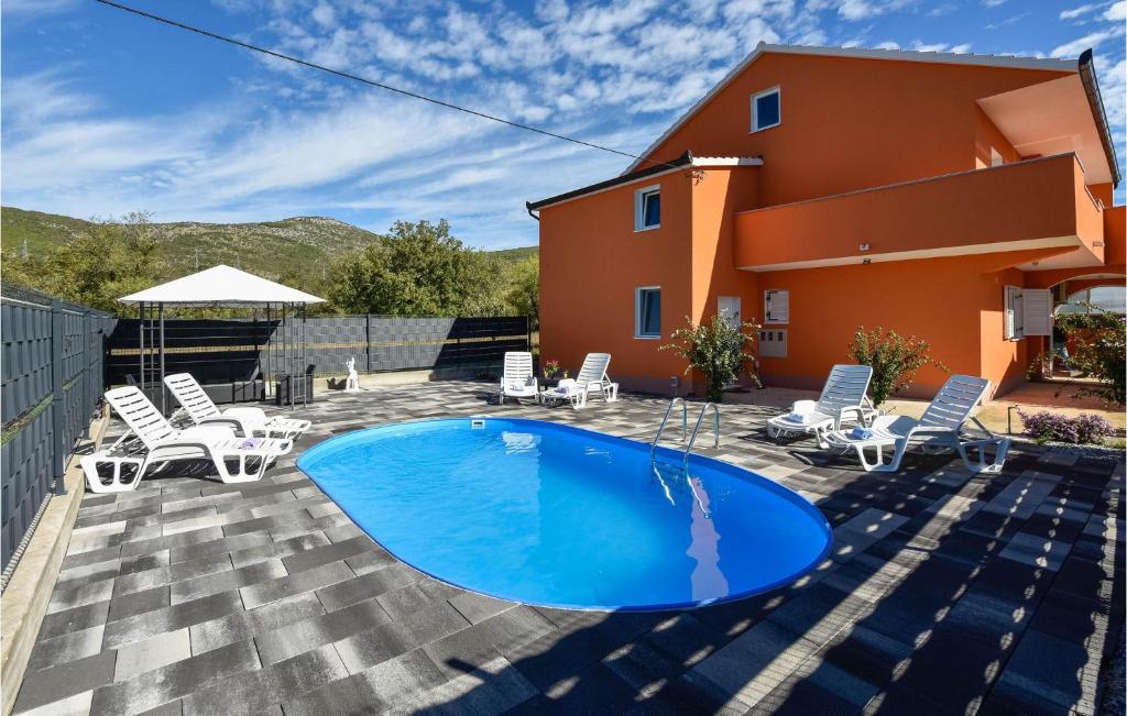 Beautiful Home In Dugopolje With Private Swimming Pool — photo 1