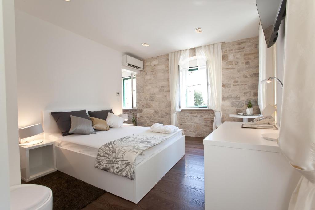 Speruna Luxury Inn photo 2