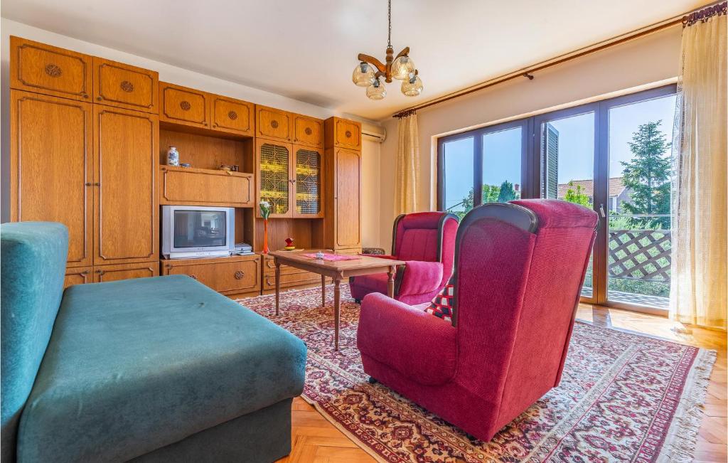 Three-Bedroom Apartment In Medulin photo 2