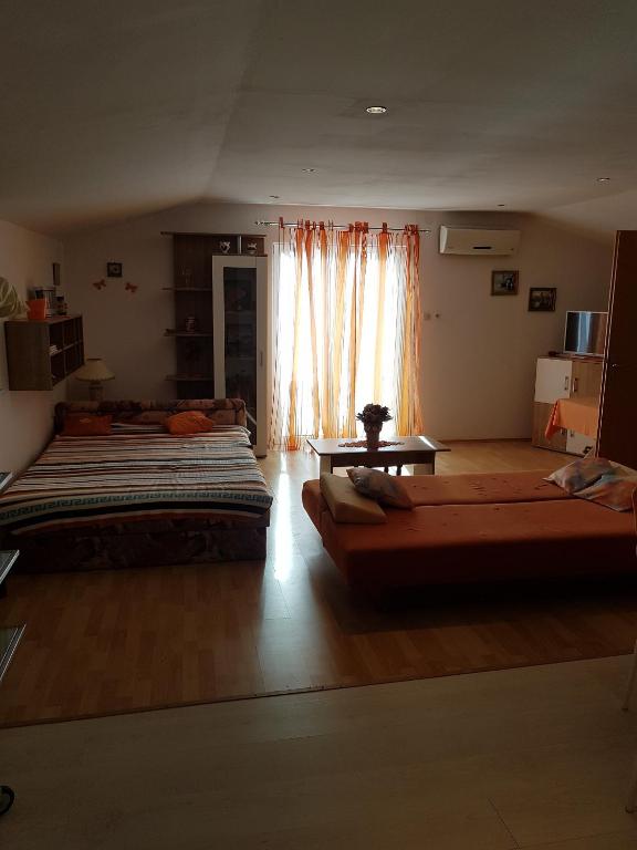 Studio Baric Draga 16148b photo 2