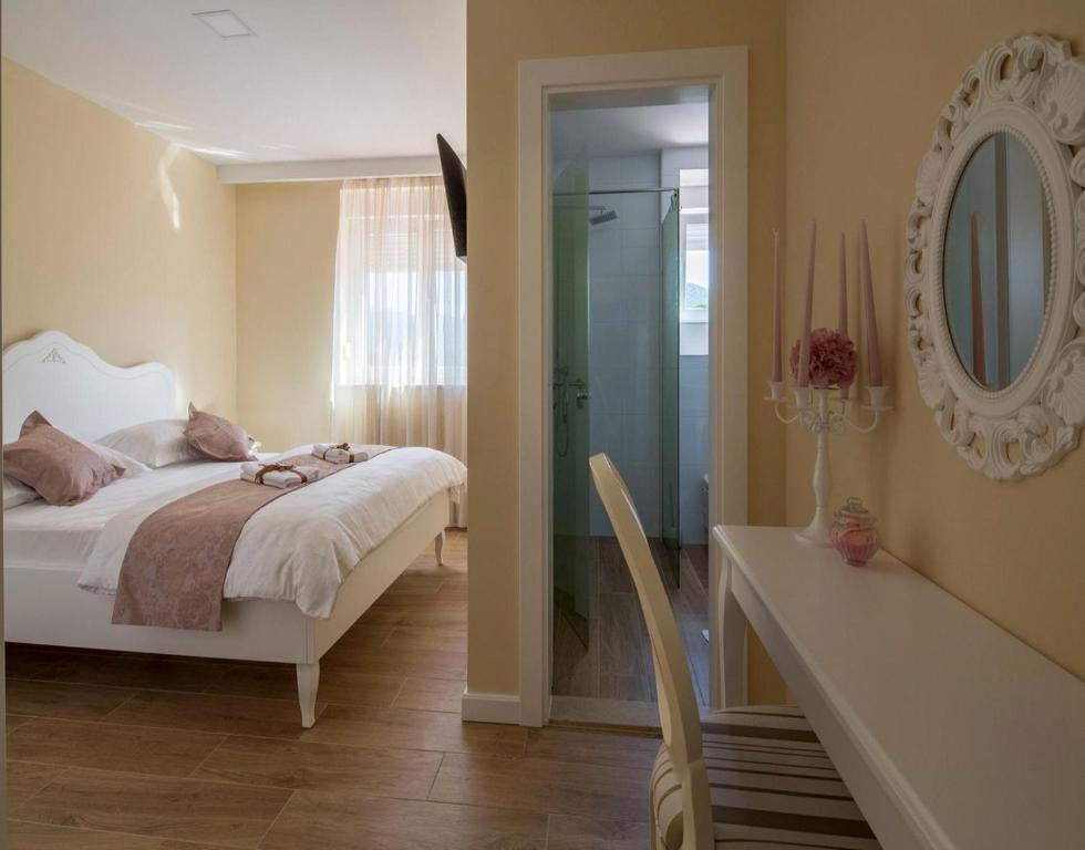 Villa Zara with heated Hydromassage-Pool photo 2