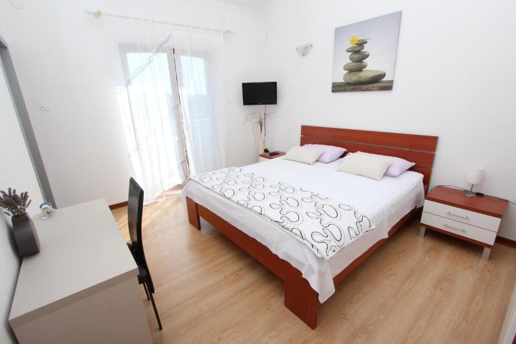 Rooms and Apartment Luana — photo 1