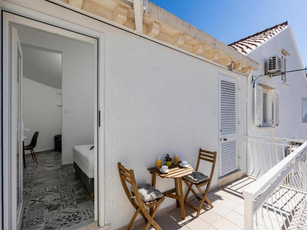 Sunny Palace Apartments photo 2