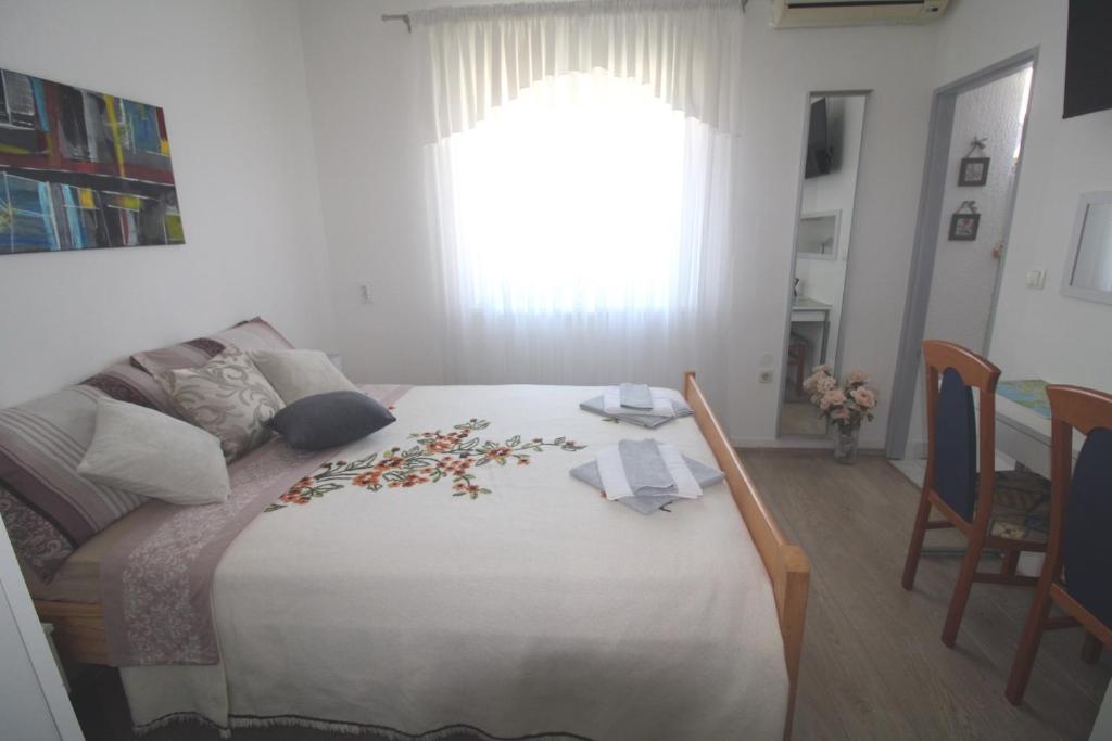 Room Ljubica photo 2