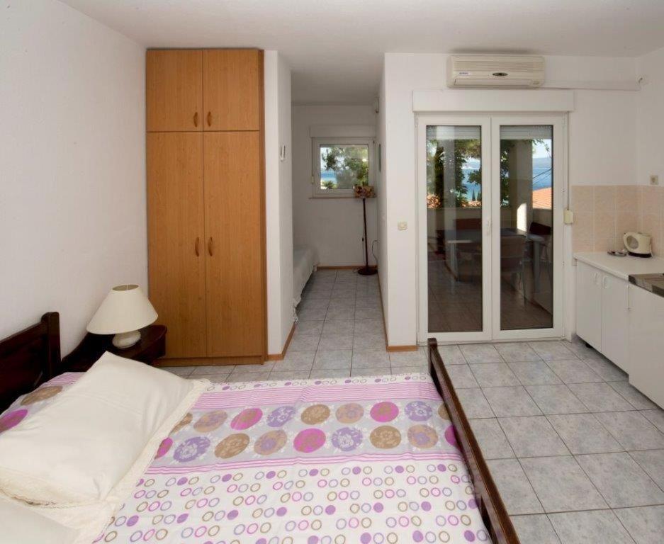 Studio apartment in Duce with sea view photo 2