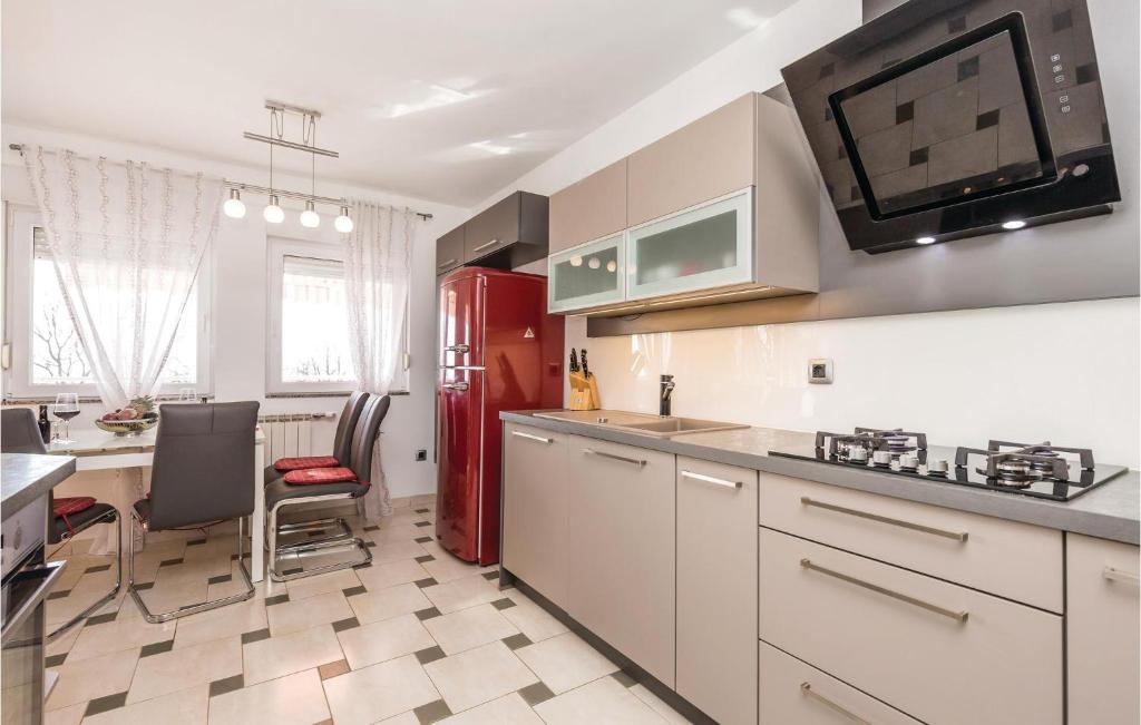 Nice Apartment In Rijeka With Wifi photo 3