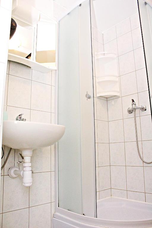 Studio Apartman Zara photo 3