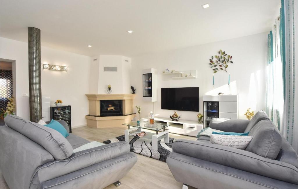 Pet Friendly Home In Karakasica photo 2