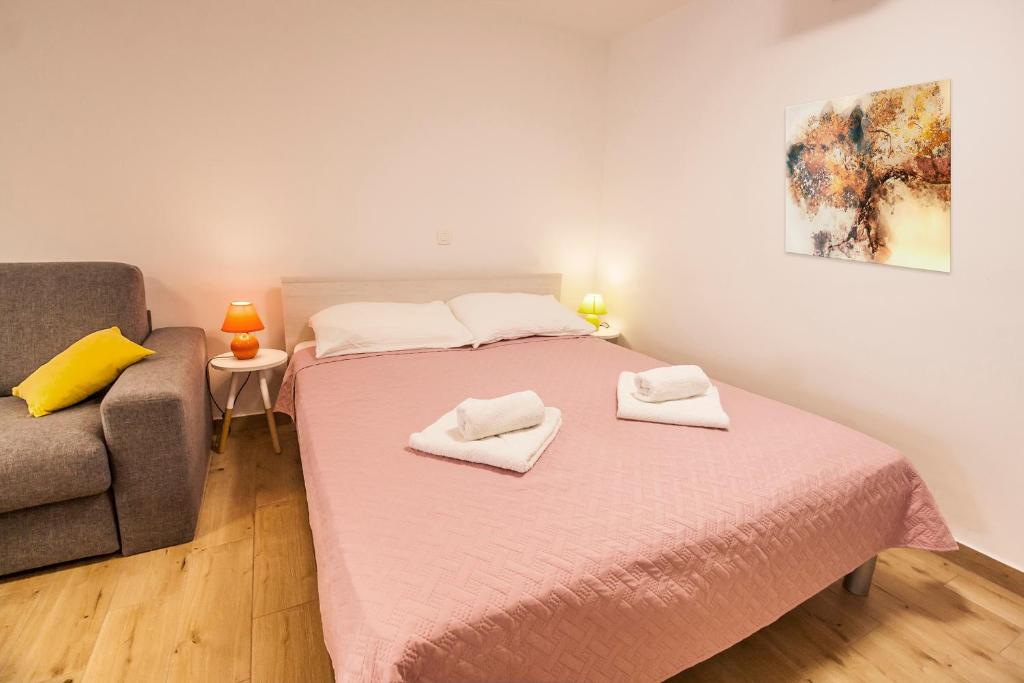 Studio & Apartment 'The Roots Apartments' near Pula photo 2