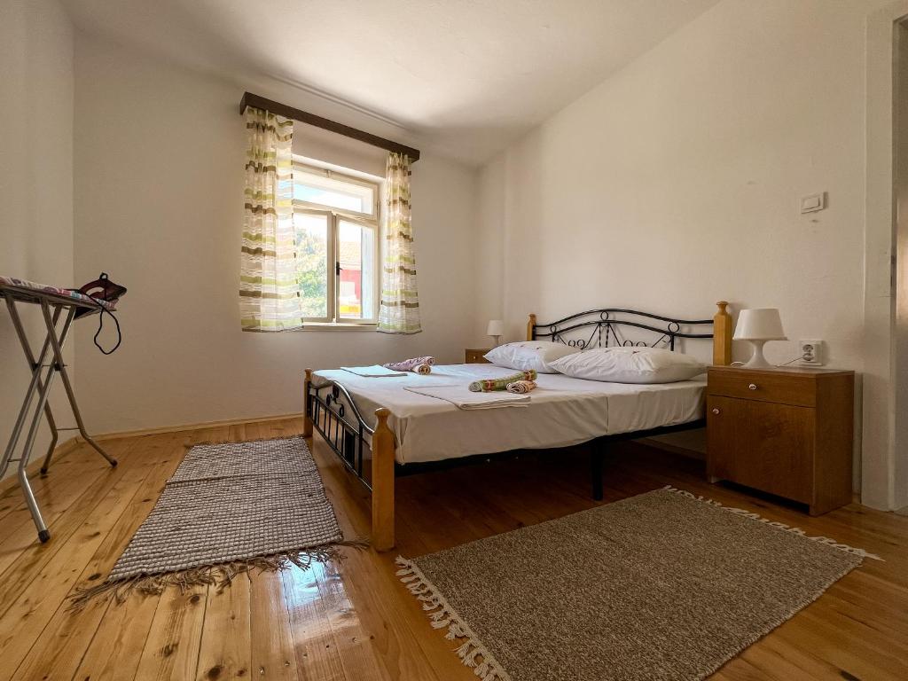 Sunrise Terrace Apartment photo 2