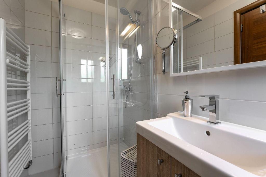 Strandnahes Apartment mit Jacuzzi photo 3