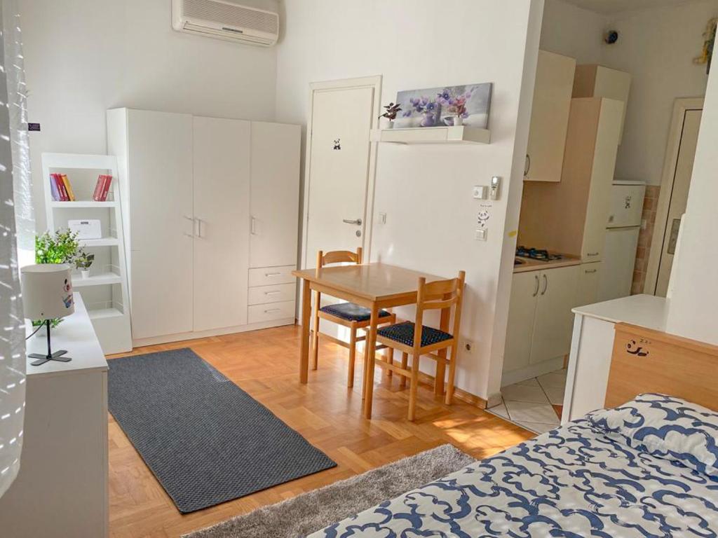 Studio City apartment Sweet Panda — photo 1