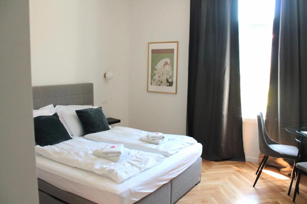 Zest and Nest Apartments in the center photo 3