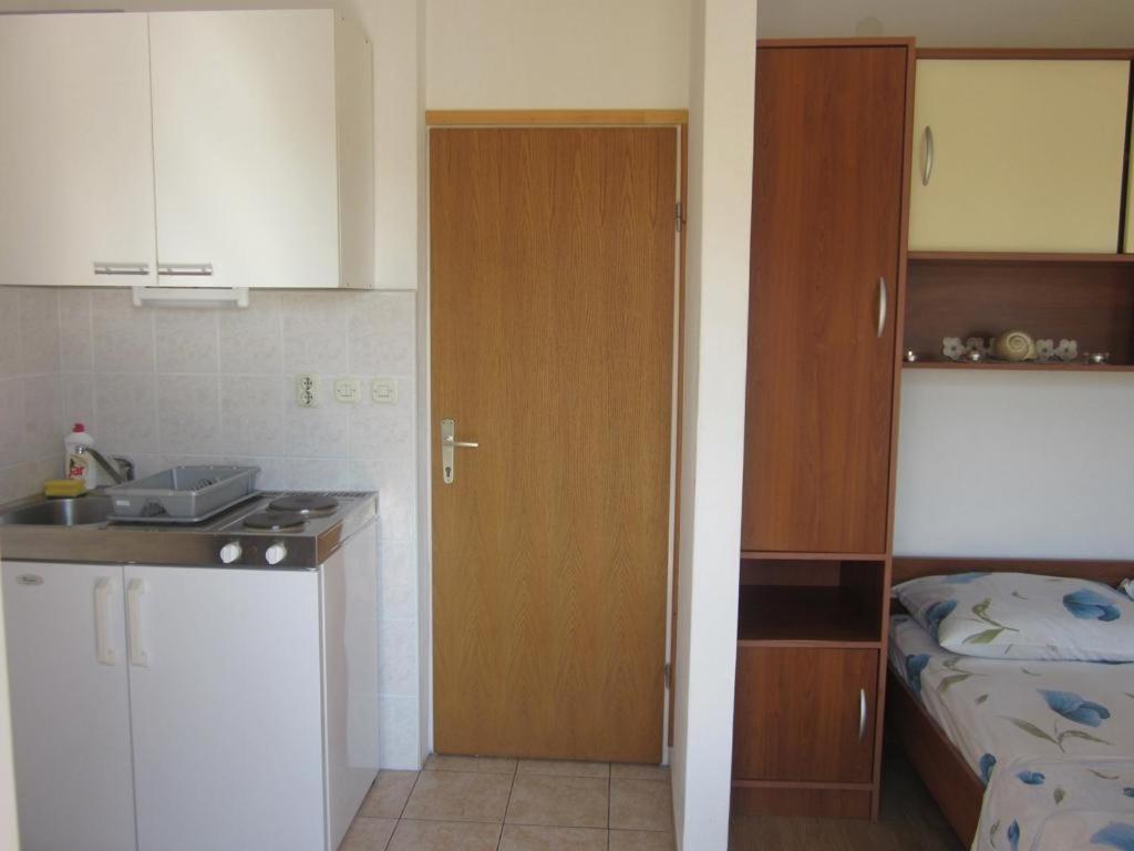 Studio Apartment in Hvar Town with Sea View photo 3