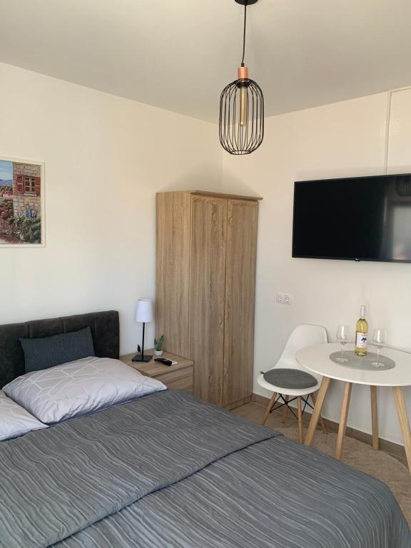 Studio Apartment Mirela photo 2