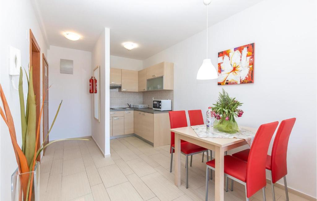 Beautiful Apartment In Selce With Wifi photo 3