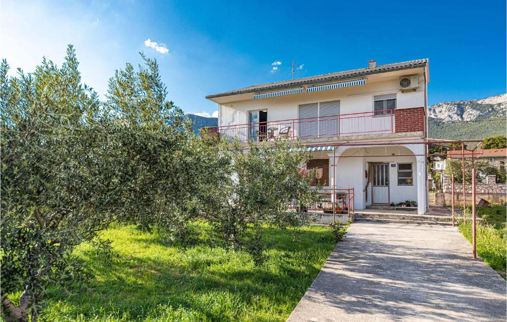 Stunning Apartment In Kastel Sucurac With Wifi — photo 1