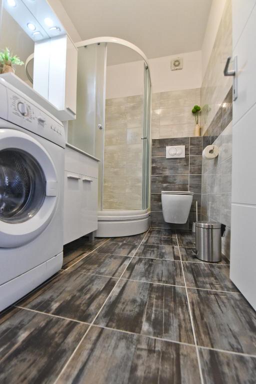 Tonik Apartments photo 3