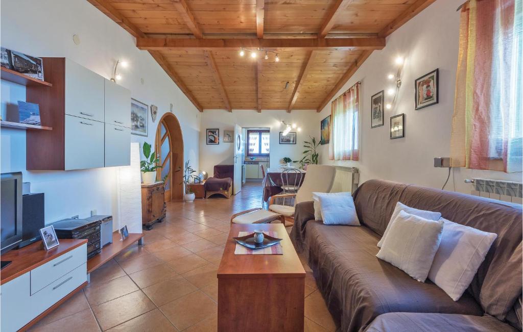 Beautiful Apartment In Pula photo 3