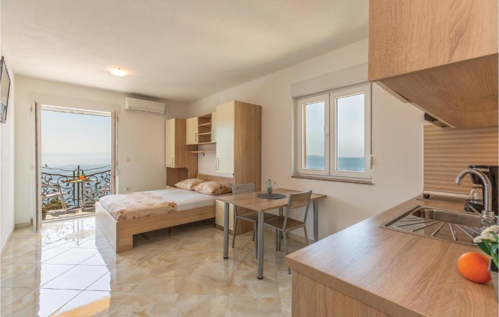 Studio Apartment In Krvavica photo 3