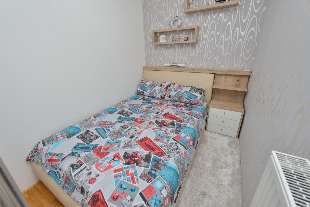Apartment M photo 2