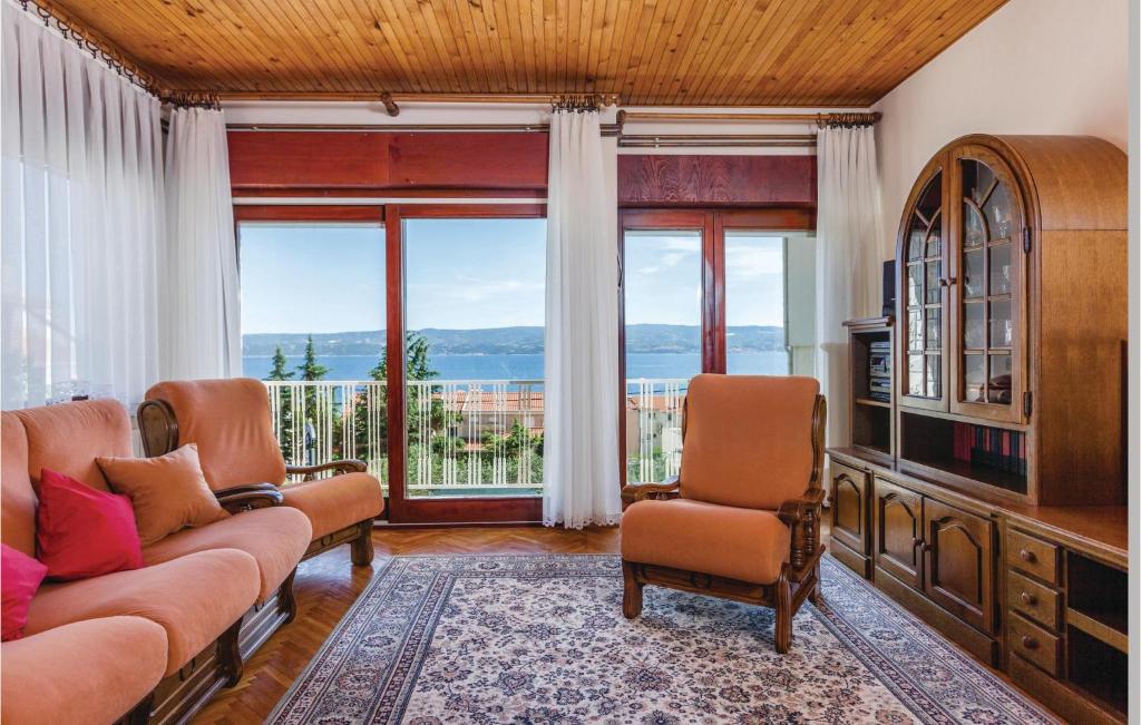 Two-Bedroom Apartment In Duce photo 2