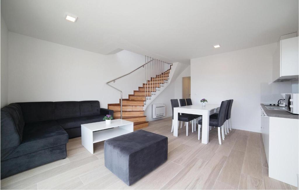 Three-Bedroom Apartment In Trogir photo 3